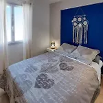Сasa de vacaciones Nice Home In Sainte-Gemme-La-Plaine