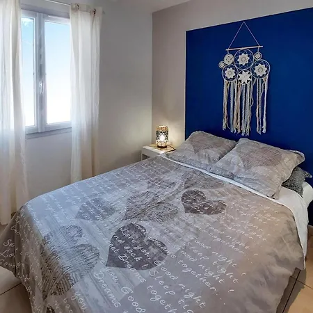 Holiday home Awesome In