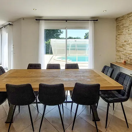 Awesome In Holiday home Sainte-Gemme-la-Plaine