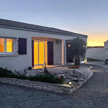 Awesome In Holiday home Sainte-Gemme-la-Plaine