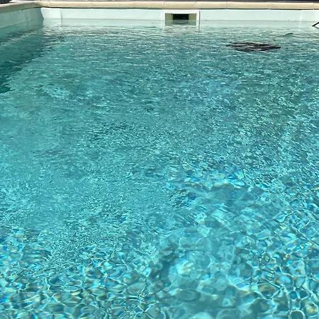 Сasa de vacaciones Nice Home In Sainte-Gemme-La-Plaine Sainte-Gemme-la-Plaine
