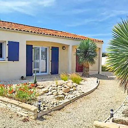 Nice Home In Sainte-Gemme-La-Plaine * Sainte-Gemme-la-Plaine